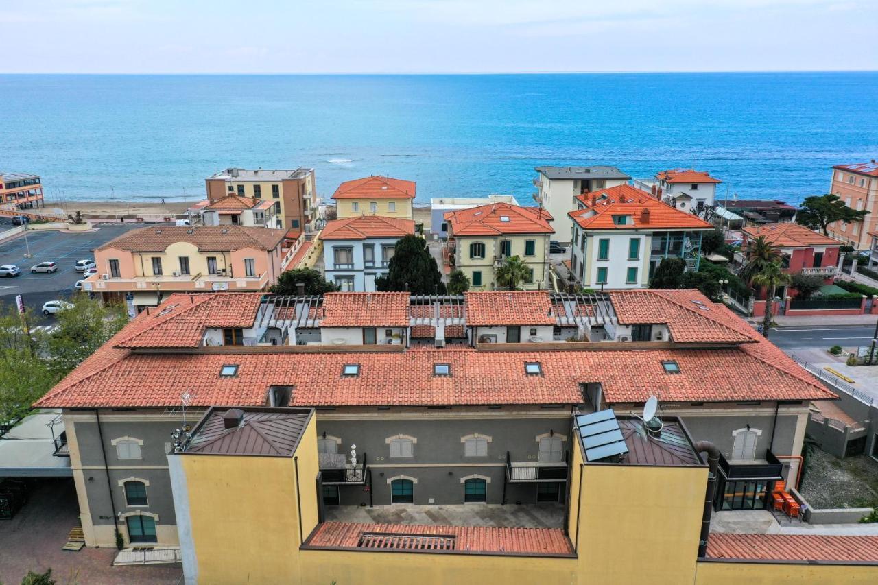 Casa Aurea Tre Posti Letto A 30 Metri Dal Mare Lejlighed San Vincenzo Eksteriør billede